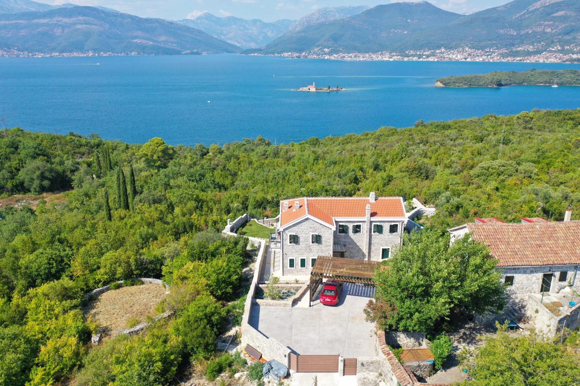 Vista Azzurra Villa Tivat