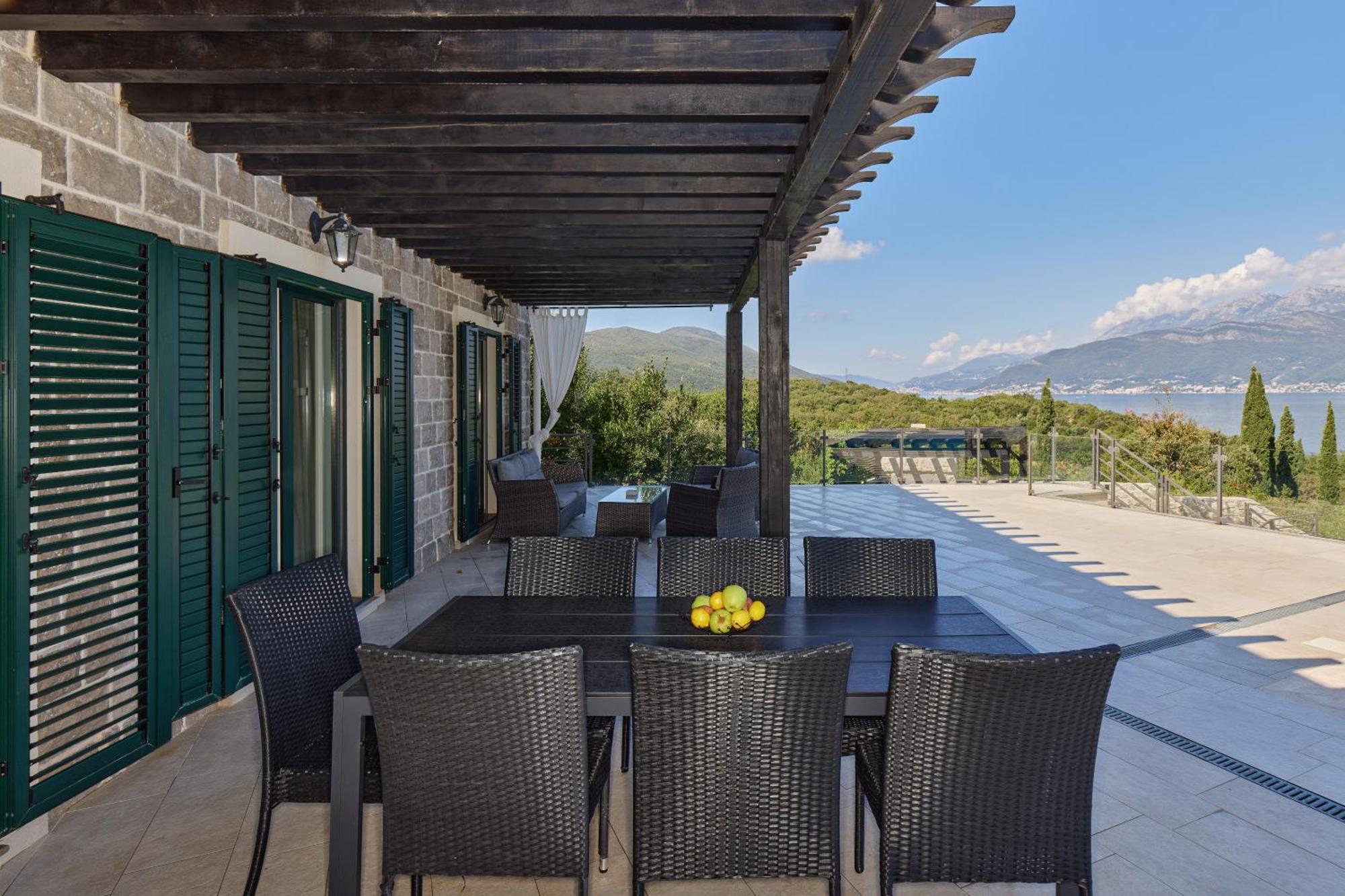 Vista Azzurra Villa